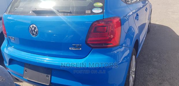 Volkswagen Polo 2014 Blue - Compact Car with Style