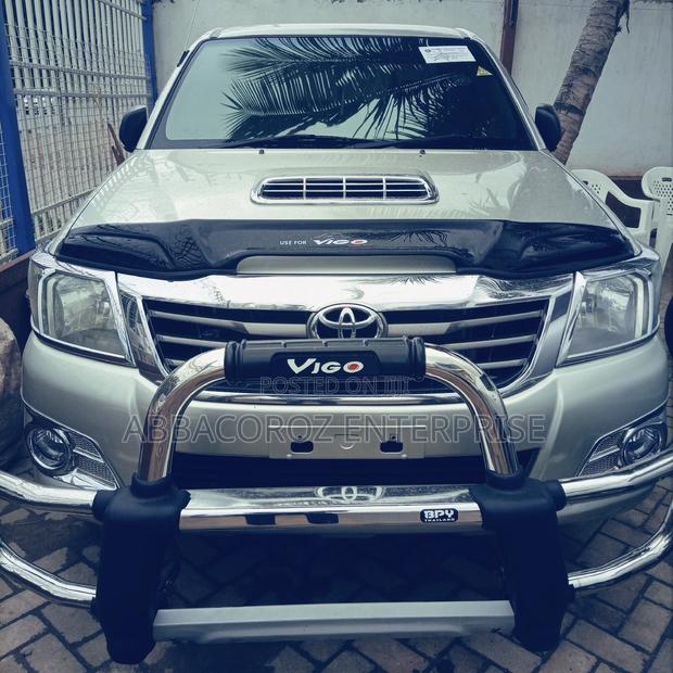Toyota Hilux SR 4x4 2015 Silver