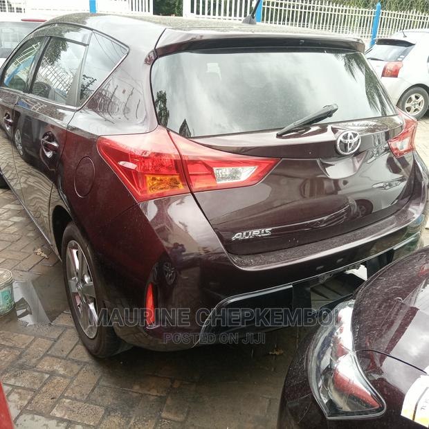 Toyota Auris 2015