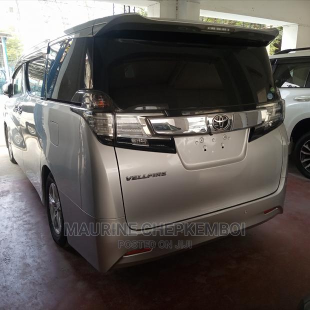 Toyota Vellfire 2015 Silver