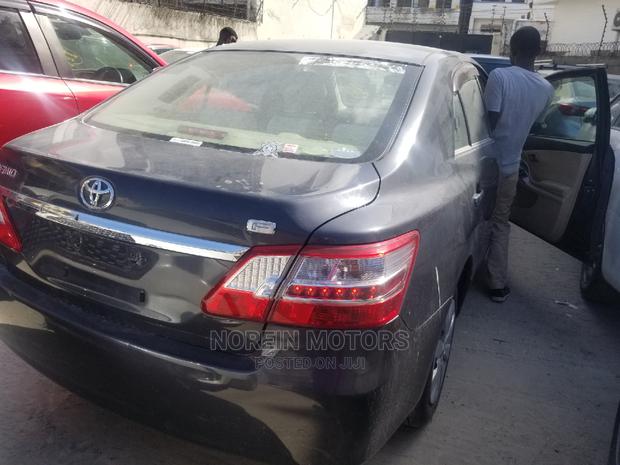 2014 Toyota Premio Gray: Pre-owned Sedan for Sale