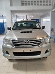Toyota Hilux 2014 SR5 4x4 Silver for sale