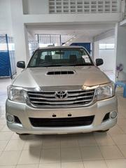 Toyota Hilux 2014 SR5 4x4 Silver for sale