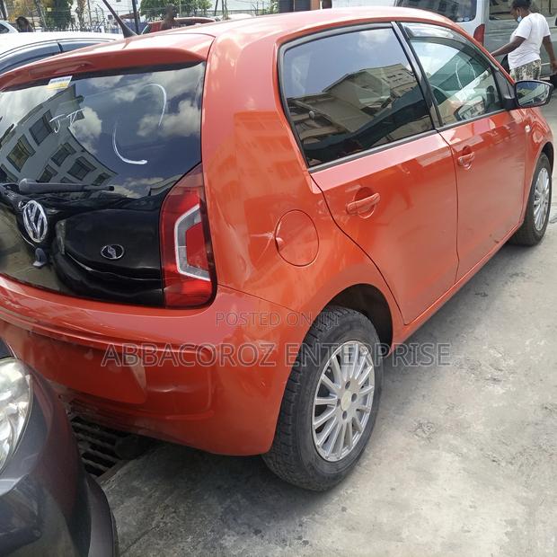Volkswagen Up 2014 Orange