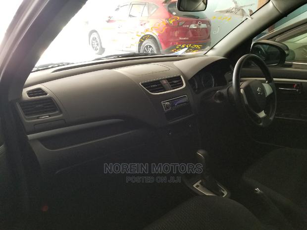2016 Toyota Voxy White - Comfortable MPV