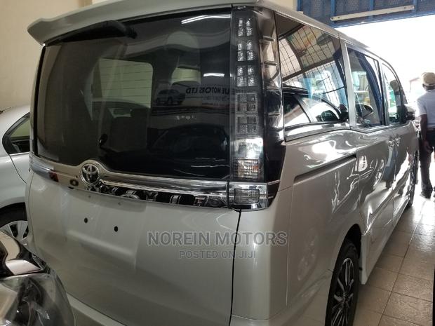 2016 Toyota Voxy White - Comfortable MPV