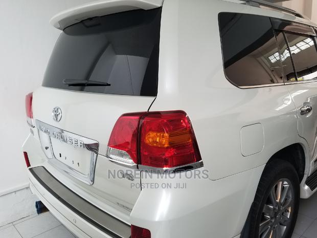 2015 Toyota Land Cruiser Pearl SUV: Pre-owned Vehicle for Sale