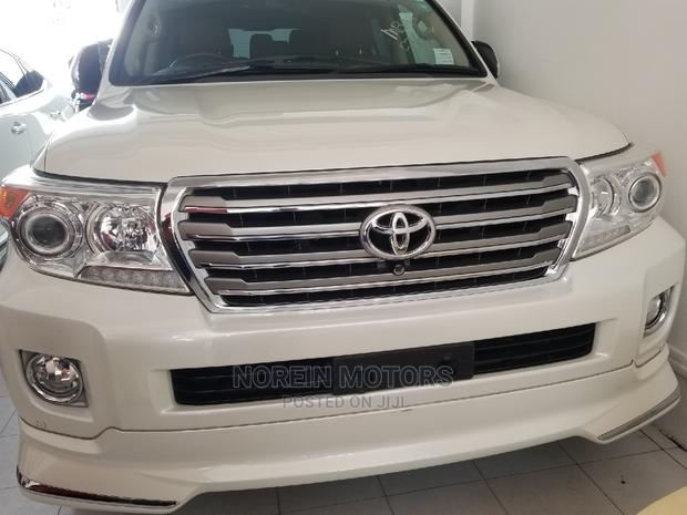 2015 Toyota Land Cruiser Pearl SUV: Pre-owned Vehicle for Sale