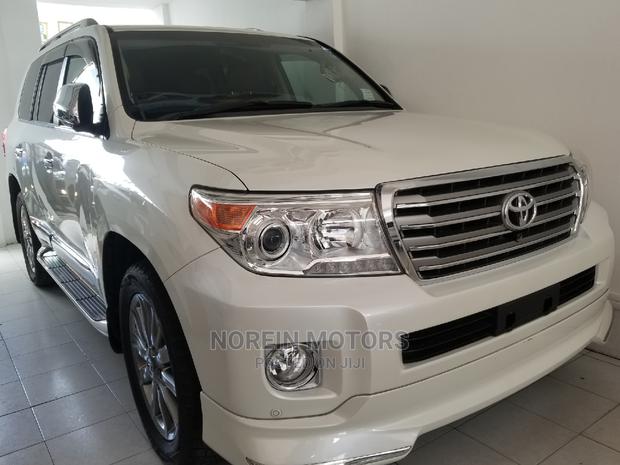 2015 Toyota Land Cruiser Pearl SUV: Pre-owned Vehicle for Sale