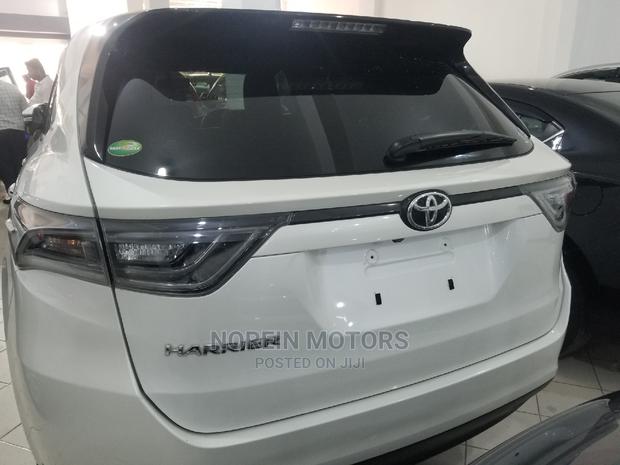 2015 Toyota Harrier in White: Used Luxury SUV for Sale