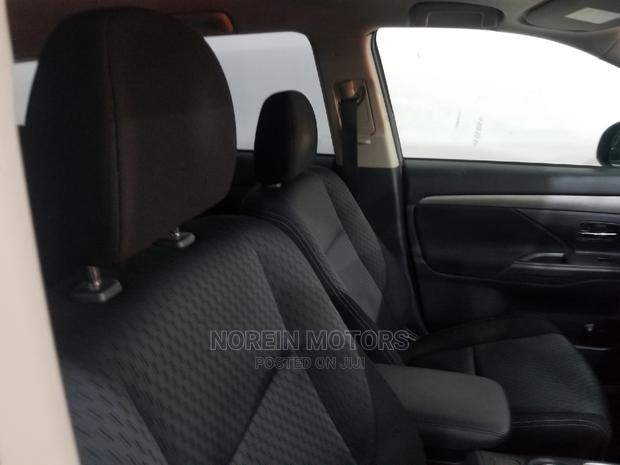 Mitsubishi Outlander 2015 Pearl - Quality Pre-owned SUV