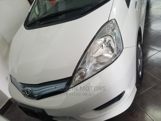 Used 2015 Honda Shuttle Pearl - Stylish Minivan for Sale