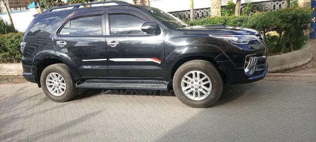Toyota Fortuner 2014 Black