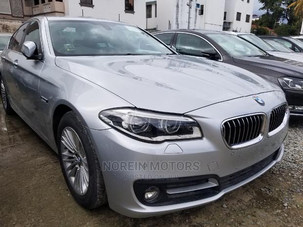 Luxury sedan with 2.0L turbocharged engine, 8-speed automatic transmission, leather seats, and advanced safety features.