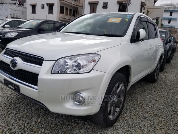 White 2014 Toyota RAV4 - Used SUV for Sale