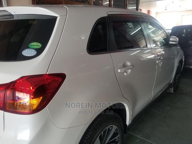 2016 Mitsubishi RVR - White: SUV with Modern Design