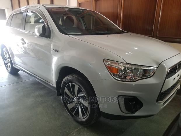 2016 Mitsubishi RVR - White: SUV with Modern Design