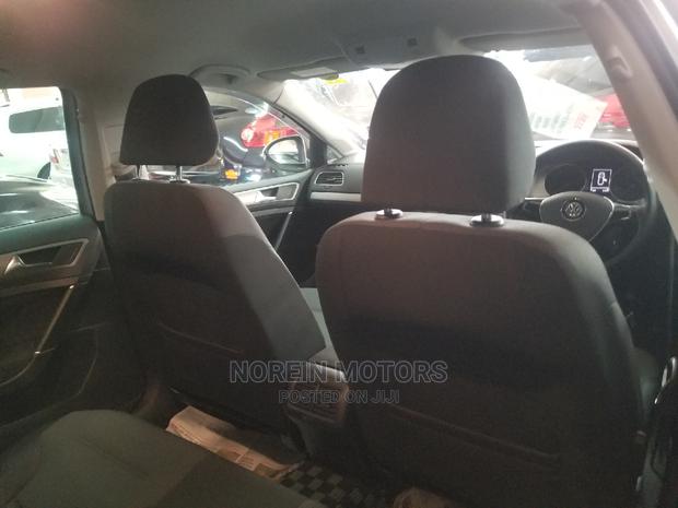 2015 Silver Volkswagen Golf Variant - Top-Tier Edition