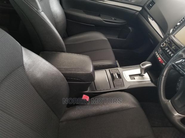 Subaru Legacy 2014 Black - Sleek Sedan for Everyday Commute