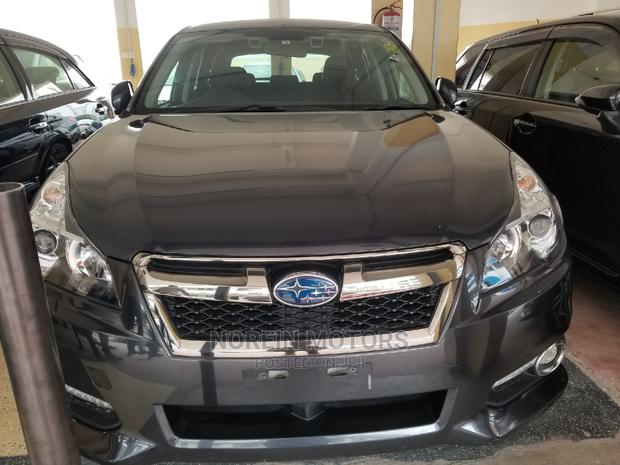 Subaru Legacy 2014 Black - Sleek Sedan for Everyday Commute