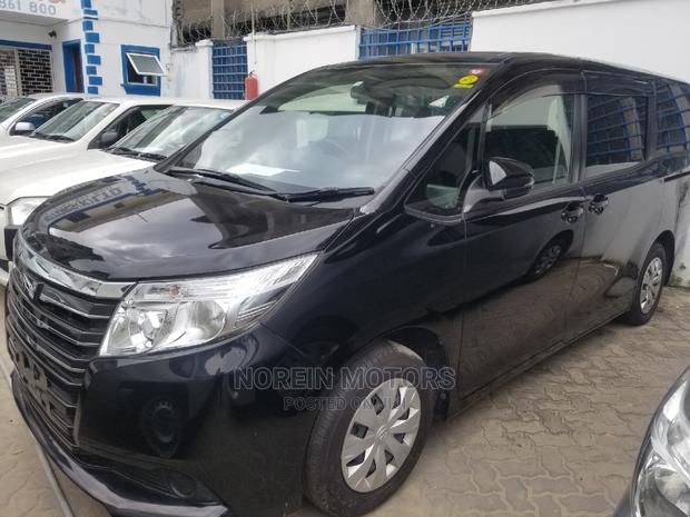 2015 Toyota Noah Black Edition - Modern Minivan with Luxury Feel