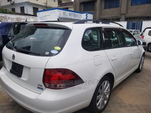 2015 White Volkswagen Golf Variant - Comfort & Efficiency