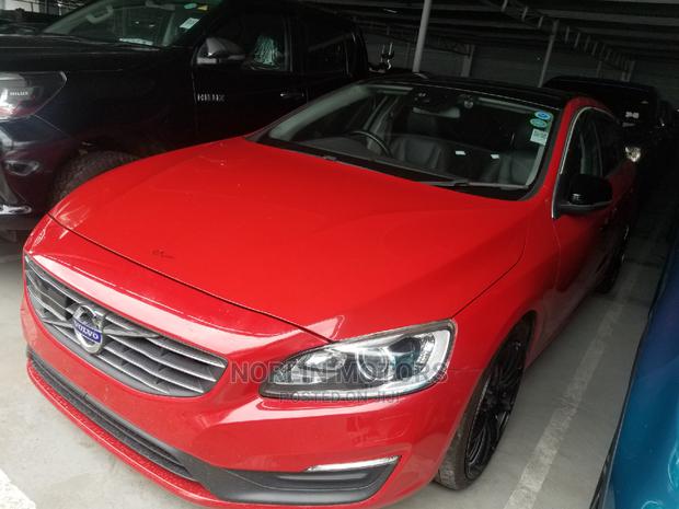 Volvo XC60 2015 in Red: High-End Compact SUV