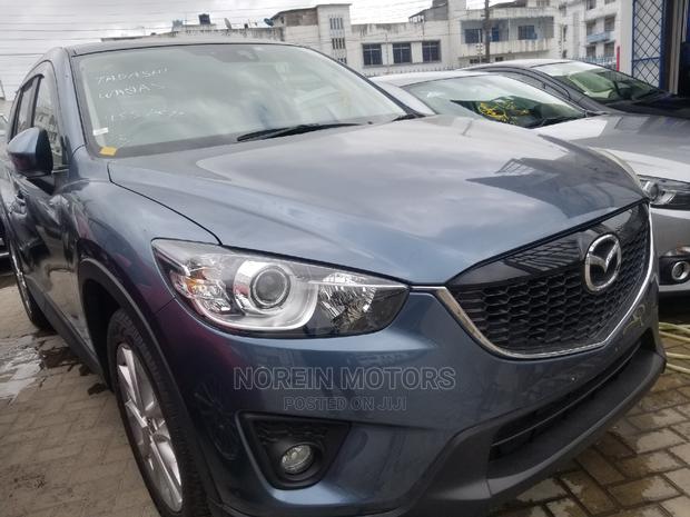 Blue Mazda CX-5 2015: Compact SUV with Elegance