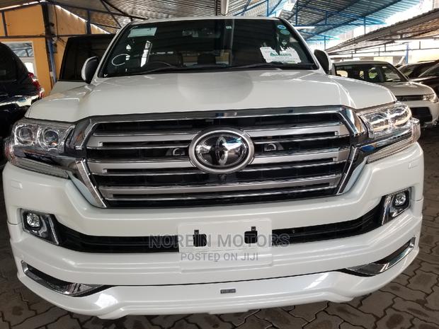 White 2017 Toyota Land Cruiser: Reliable and Capable SUV Awaits