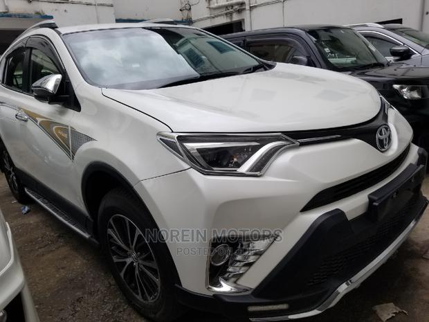 2015 Toyota RAV4 White - Used, Excellent Condition SUV