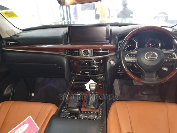 2016 Lexus LX Black - Elegant SUV for Your Drive