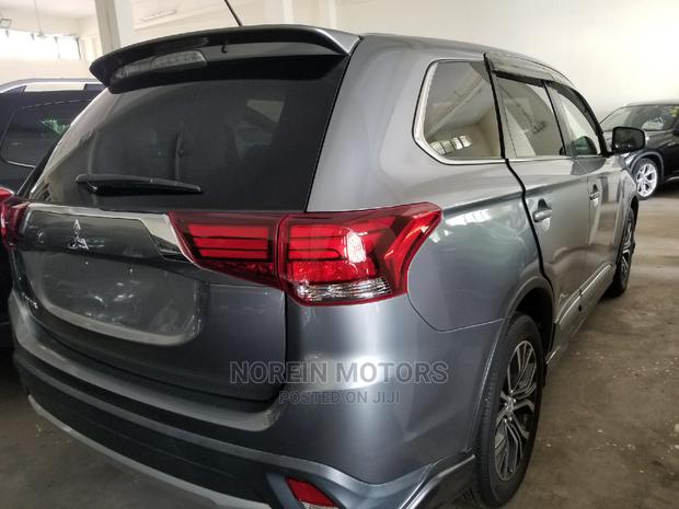 Used 2014 Mitsubishi Outlander in Silver: Excellent Condition