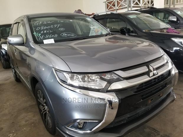 Used 2014 Mitsubishi Outlander in Silver: Excellent Condition