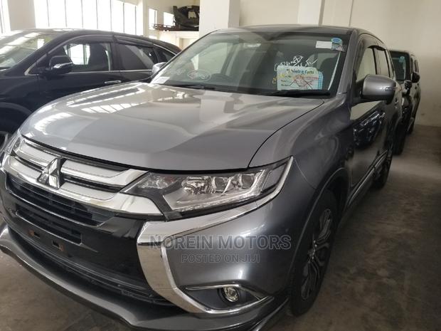 Used 2014 Mitsubishi Outlander in Silver: Excellent Condition