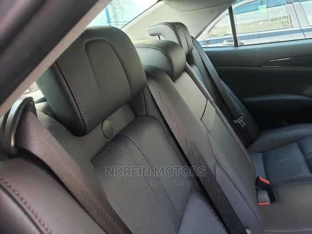 Toyota Crown 2014: Graceful, Powerful, and Efficient