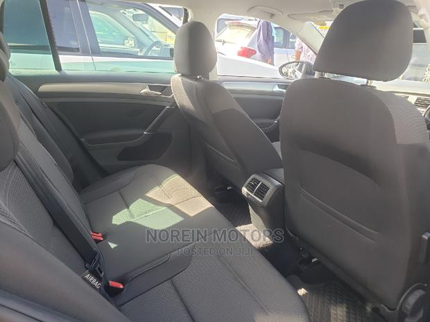 2014 Luxury Black Volkswagen Golf: Pre-owned Deal