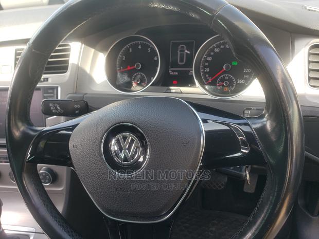2014 Luxury Black Volkswagen Golf: Pre-owned Deal