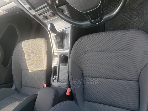 2014 Luxury Black Volkswagen Golf: Pre-owned Deal