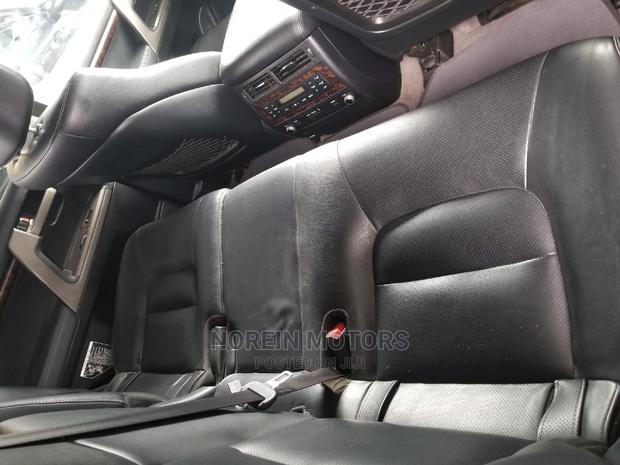 White Toyota Land Cruiser 2016: Ultimate Off-Road Experience