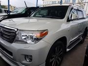 White Toyota Land Cruiser 2016: Ultimate Off-Road Experience for sale