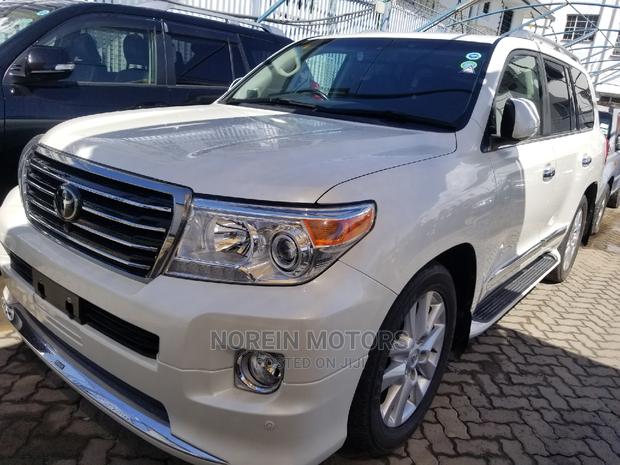 2015 Toyota Land Cruiser in White - Pre-Owned 4x4 SUV - Off-Road Adventure Awaits