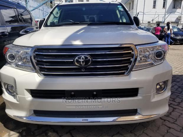 2015 Toyota Land Cruiser in White - Pre-Owned 4x4 SUV - Off-Road Adventure Awaits