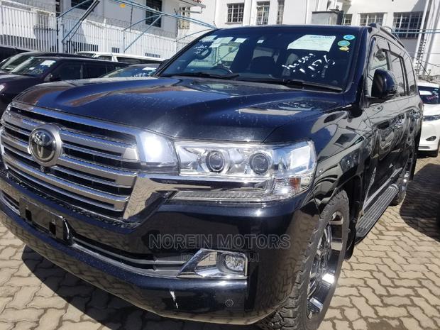 2017 Toyota Land Cruiser Black Edition - Unmatched Luxury SUV