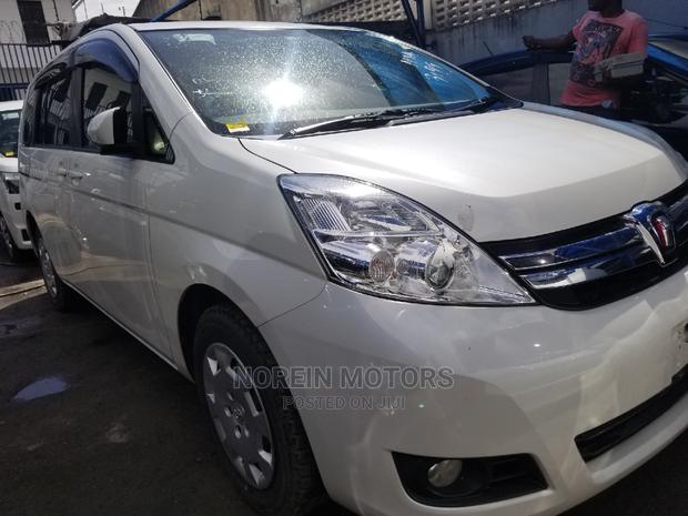 Used 2014 Toyota ISIS in Pearl Condition - Quality Sedan