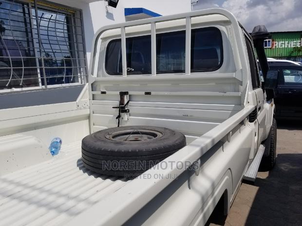 2015 Toyota Land Cruiser in White: Ready for Your Journey