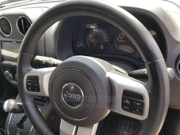 2014 Jeep Cherokee Black: A Stylish and Rugged SUV for Sale