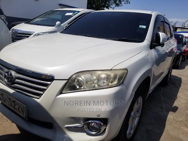 Pre-Owned 2012 Toyota Vanguard Pearl - Excellent Condition SUV