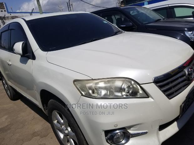 Pre-Owned 2012 Toyota Vanguard Pearl - Excellent Condition SUV