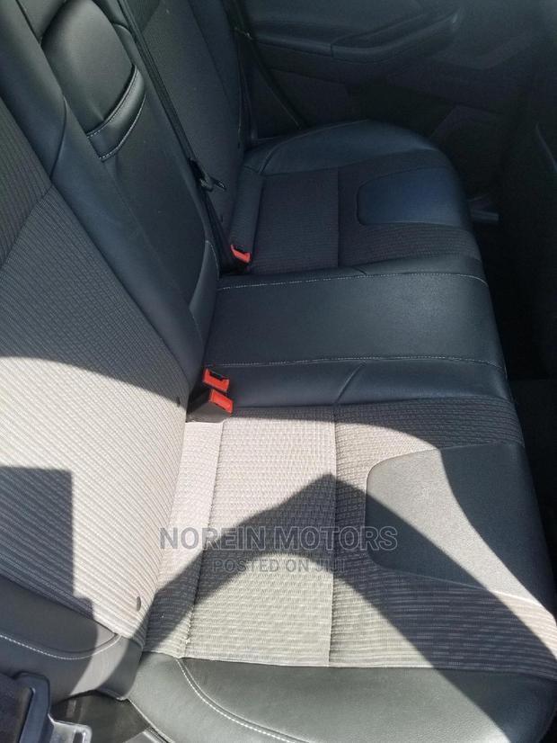 2009 Ford Sport Trac - Red Edition: Your Perfect Off-Road Companion