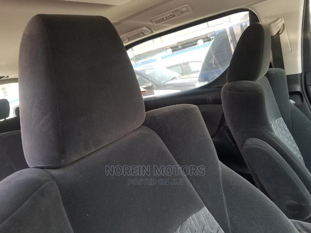 2015 Toyota Vellfire Pearl: Reliable Minivan with Premium Features